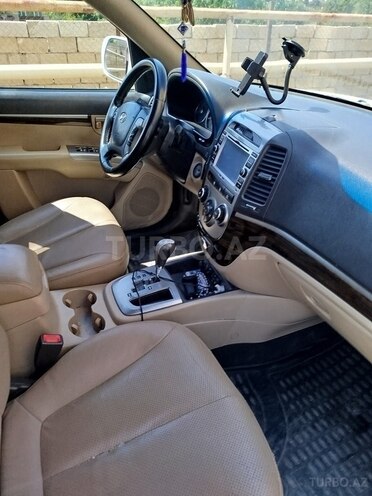 Hyundai Santa Fe-5