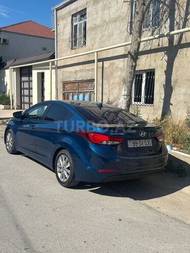 Hyundai Elantra-7