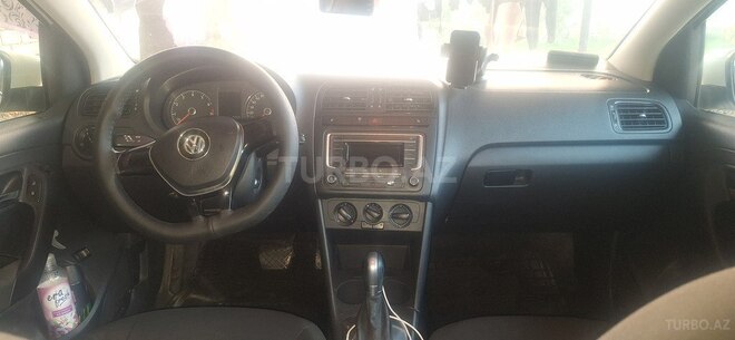 Volkswagen Polo 2018, 172,000 km - 1.6 л - Bakı