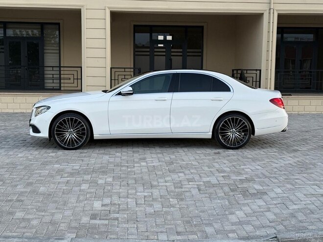 Mercedes E 220 d 2018, 79,526 km - 2.0 l - Bakı