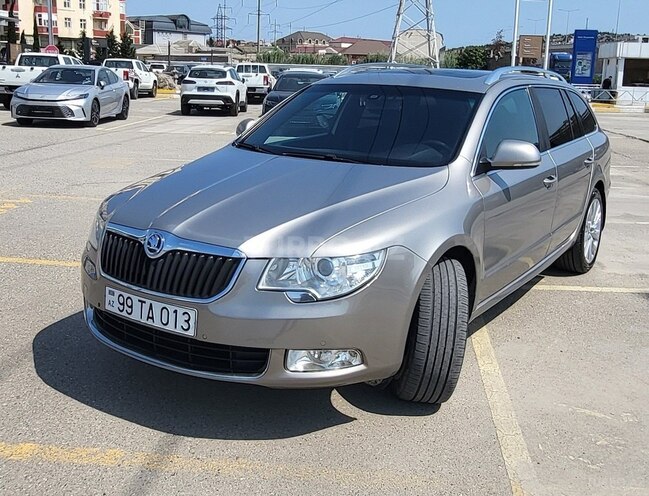 Skoda Superb 2012, 384,000 km - 1.8 л - Bakı