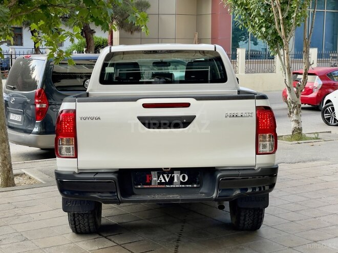 Toyota Hilux 2024, 40,000 km - 2.4 л - Bakı