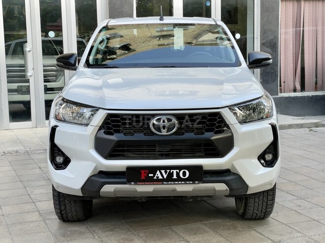 Toyota Hilux 2024, 40,000 km - 2.4 л - Bakı