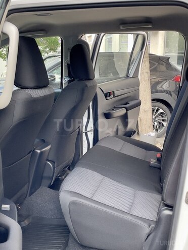 Toyota Hilux 2024, 40,000 km - 2.4 л - Bakı