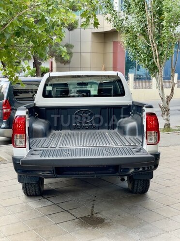 Toyota Hilux 2024, 40,000 km - 2.4 л - Bakı