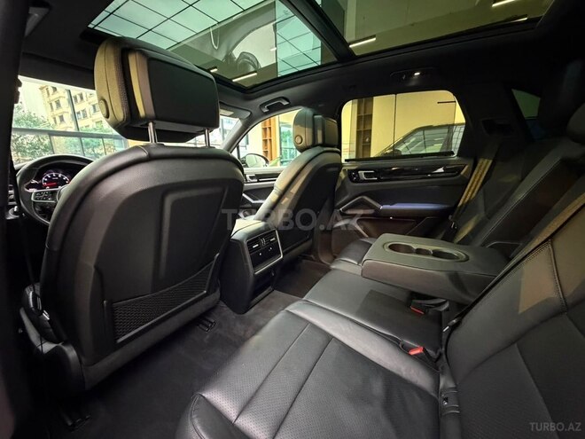 Porsche Cayenne 2018, 68,000 km - 3.0 l - Bakı