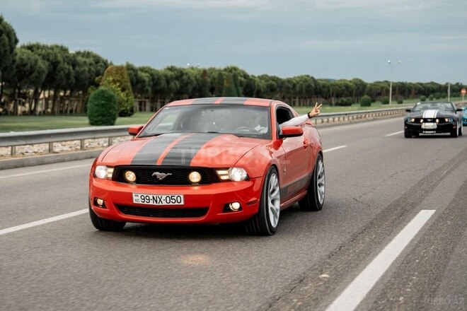 Ford Mustang 2011, 124,000 km - 3.7 l - Bakı