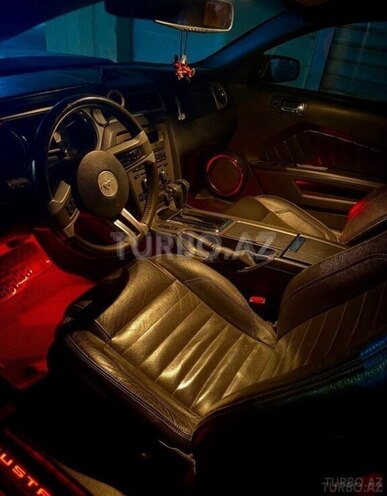 Ford Mustang 2011, 124,000 km - 3.7 l - Bakı