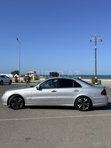 Mercedes E 270 2002, 411,800 km - 2.7 л - Sumqayıt