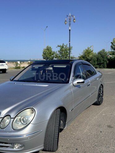 Mercedes E 270 2002, 411,800 km - 2.7 л - Sumqayıt