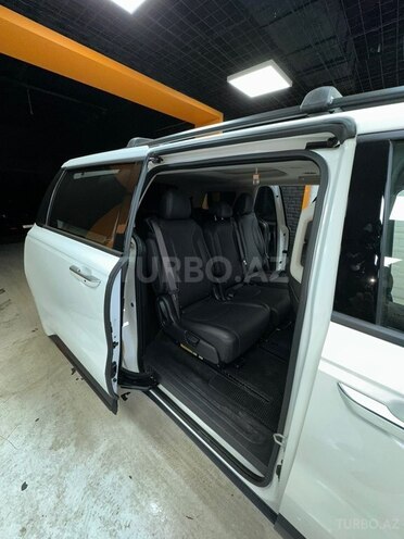 Kia Carnival 2025, 12,500 km - 1.6 l - Bakı