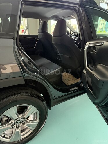 Toyota RAV4 2025, 3,900 km - 2.5 l - Bakı