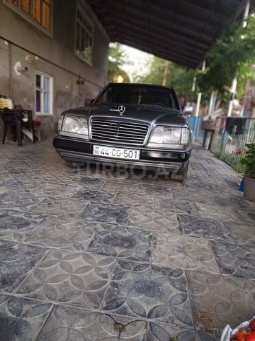 Mercedes  1988, 700,000 km - 2.0 л - Masallı
