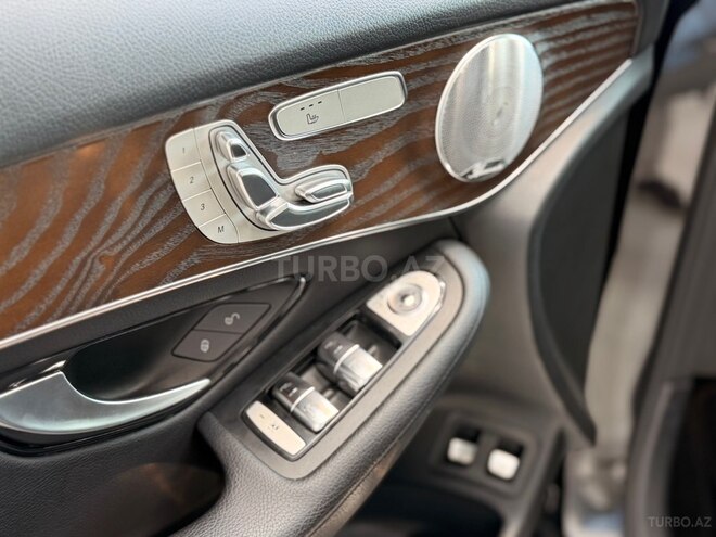 Mercedes  2019, 152,000 km - 2.0 л - Bakı