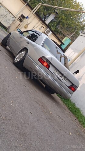 Mercedes E 220 1993, 366,000 km - 2.2 л - Bakı