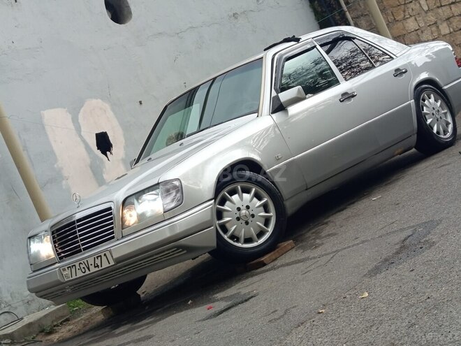 Mercedes E 220 1993, 366,000 km - 2.2 л - Bakı