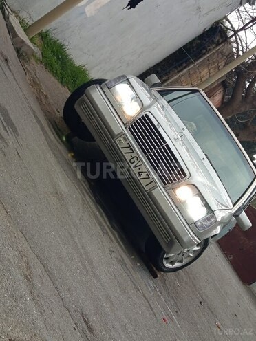 Mercedes E 220 1993, 366,000 km - 2.2 л - Bakı