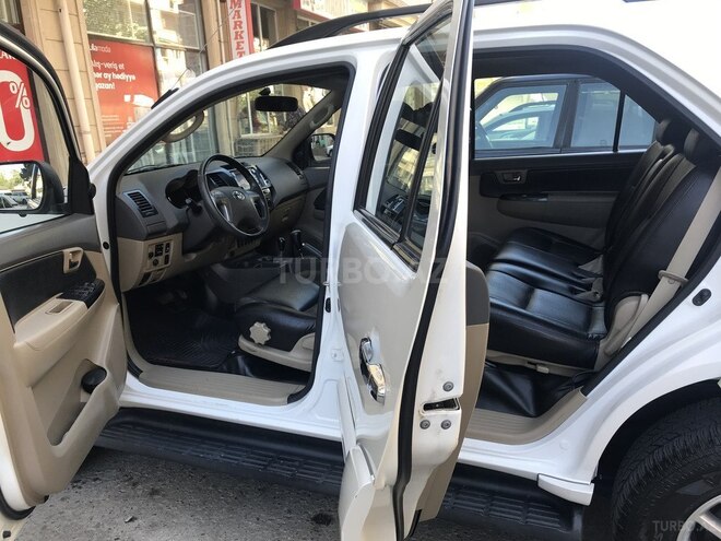 Toyota Fortuner 2013, 131,100 km - 2.7 l - Bakı