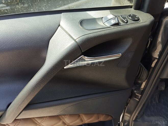 Mercedes  2013, 284,600 km - 2.1 l - Bakı