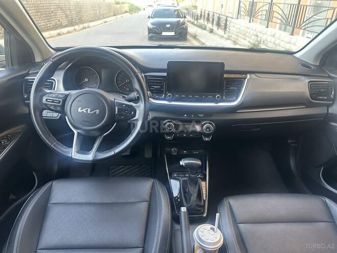 Kia Stonic 2024, 27,000 km - 1.4 л - Bakı