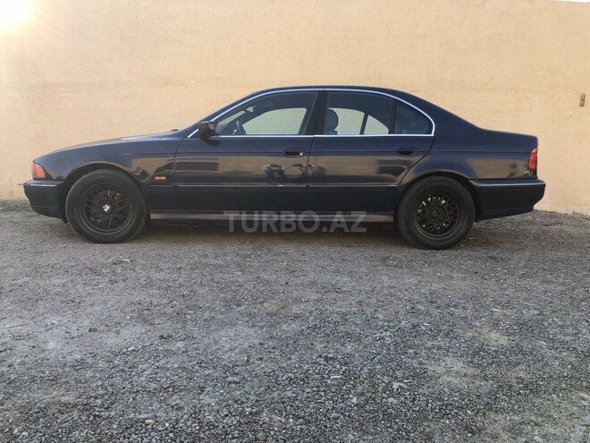 BMW 528 1999, 215,000 km - 2.8 л - Bakı