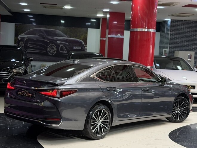 Lexus ES 300h 2023, 35,000 km - 2.5 l - Bakı