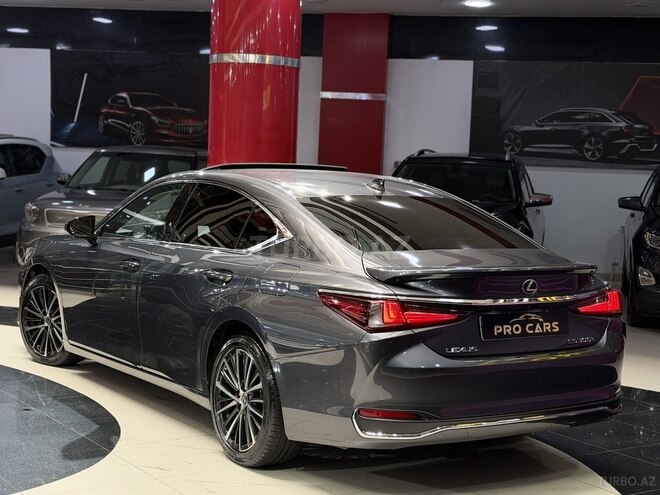 Lexus ES 300h 2023, 35,000 km - 2.5 l - Bakı