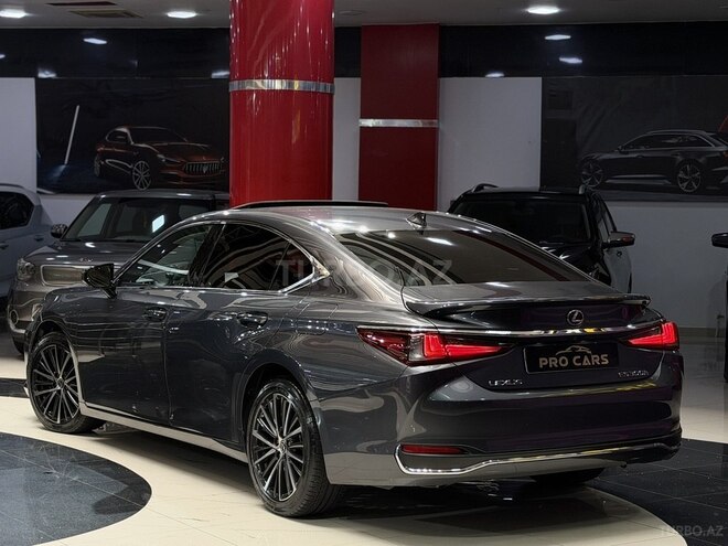 Lexus ES 300h 2023, 35,000 km - 2.5 l - Bakı