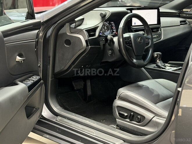 Lexus ES 300h 2023, 35,000 km - 2.5 l - Bakı