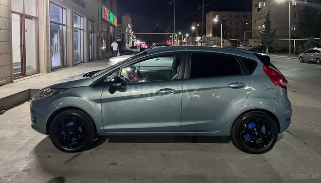 Ford Fiesta 2009, 132,000 km - 1.4 л - Bakı