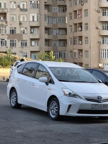 Toyota Prius V 2014, 411,992 km - 1.8 l - Bakı