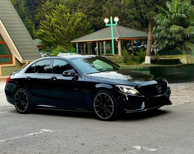 Mercedes C 300 4MATIC 2017, 195,000 km - 2.0 л - Bakı
