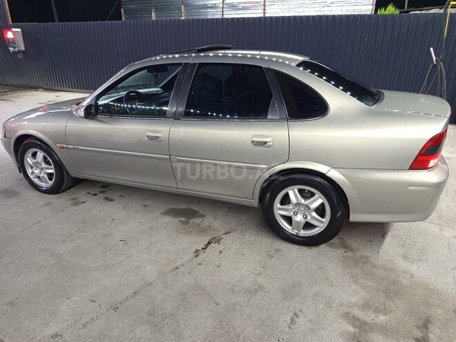 Opel Vectra 1997, 250,000 km - 1.8 l - Balakən