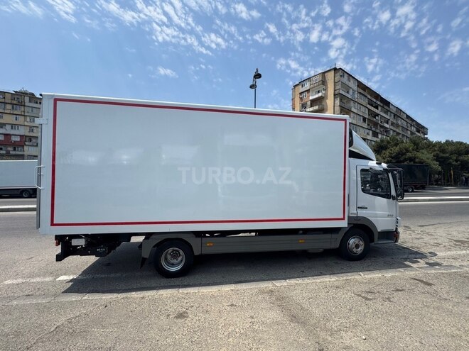 Mercedes Atego 818 2009, 282,100 km - 4.3 l - Bakı