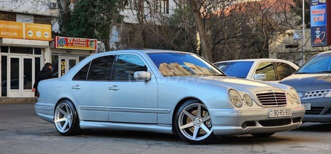 Mercedes E 320 2001, 210,000 km - 3.2 л - Bakı