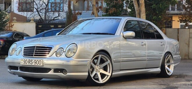 Mercedes E 320 2001, 210,000 km - 3.2 л - Bakı