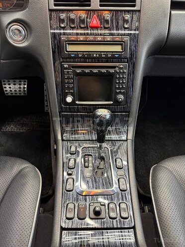 Mercedes E 320 2001, 210,000 km - 3.2 л - Bakı