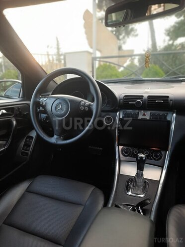 Mercedes C 230 2006, 324,000 km - 2.5 l - Quba