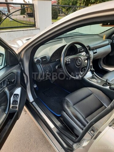 Mercedes C 230 2006, 324,000 km - 2.5 l - Quba