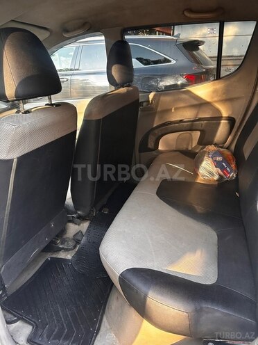 Mitsubishi L200 2006, 380,000 km - 2.4 л - Bakı