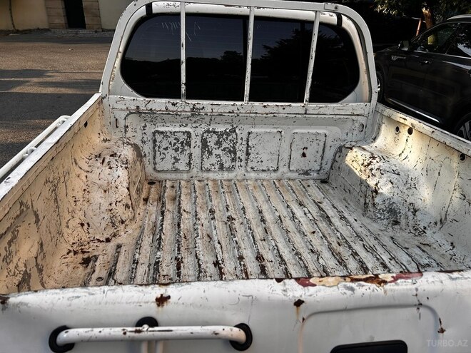 Mitsubishi L200 2006, 380,000 km - 2.4 л - Bakı