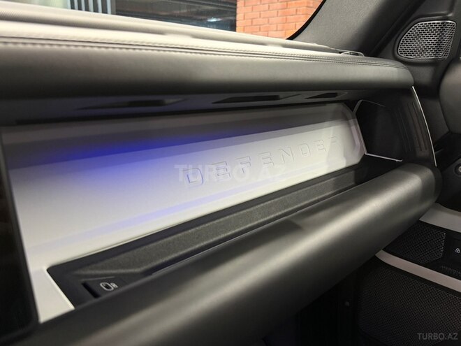 Land Rover Defender 2022, 57,000 km - 2.0 л - Bakı