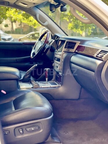 Lexus LX 570 2013, 185,000 km - 5.7 l - Bakı