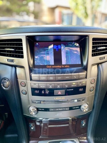 Lexus LX 570 2013, 185,000 km - 5.7 l - Bakı