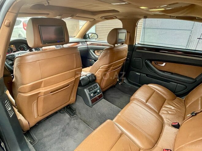 Audi A8 2005, 220,000 km - 4.2 l - Bakı