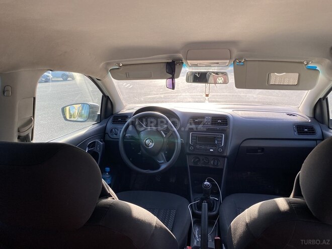 Volkswagen Polo 2017, 300,000 km - 1.6 l - Bərdə