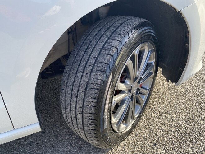 Volkswagen Polo 2017, 300,000 km - 1.6 l - Bərdə