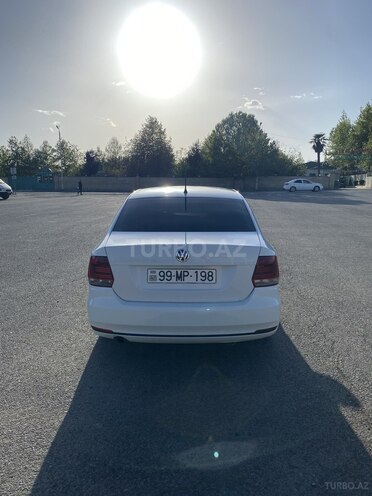 Volkswagen Polo 2017, 300,000 km - 1.6 l - Bərdə