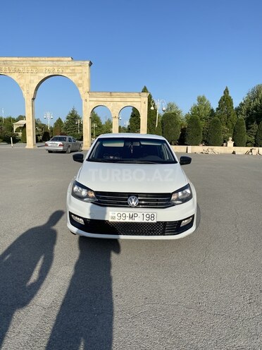 Volkswagen Polo 2017, 300,000 km - 1.6 l - Bərdə
