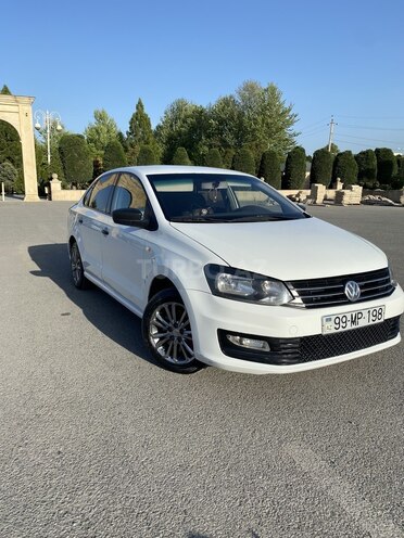Volkswagen Polo 2017, 300,000 km - 1.6 l - Bərdə